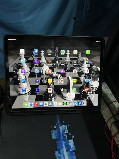 IPad Pro (M1 - 5th Generation) 12.9 inches. 128Gb