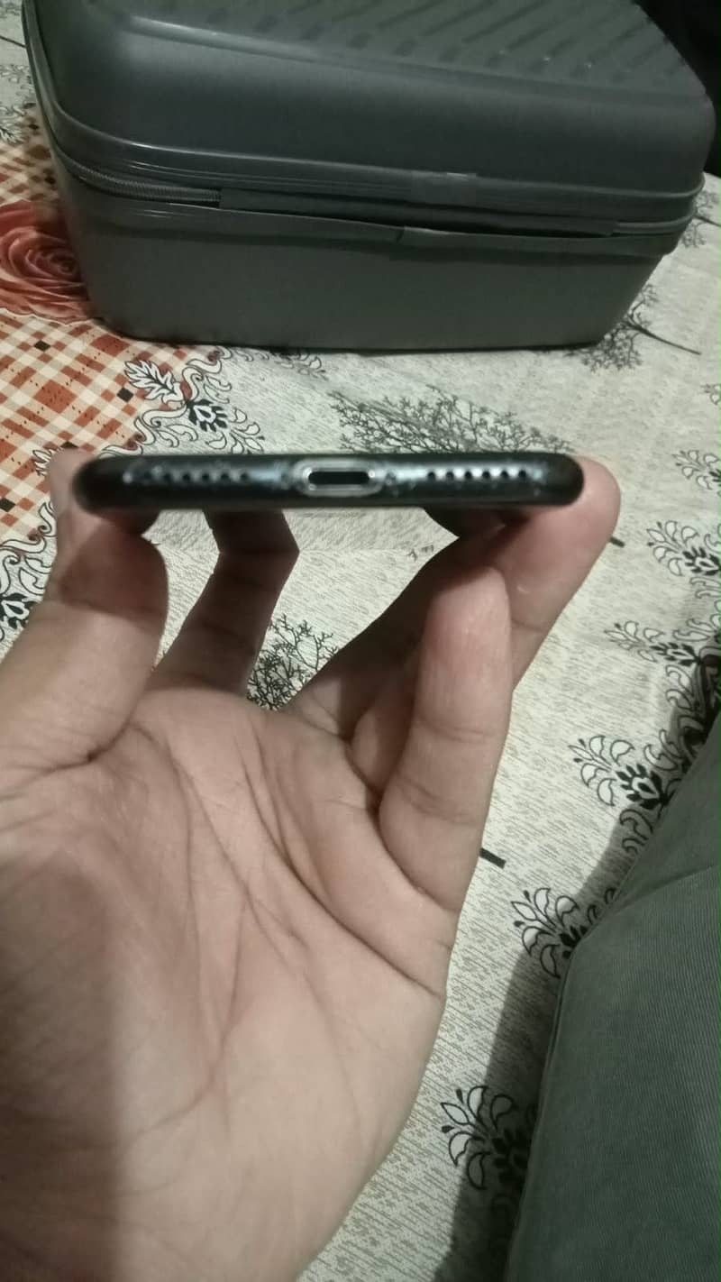 Apple iPhone 7 5