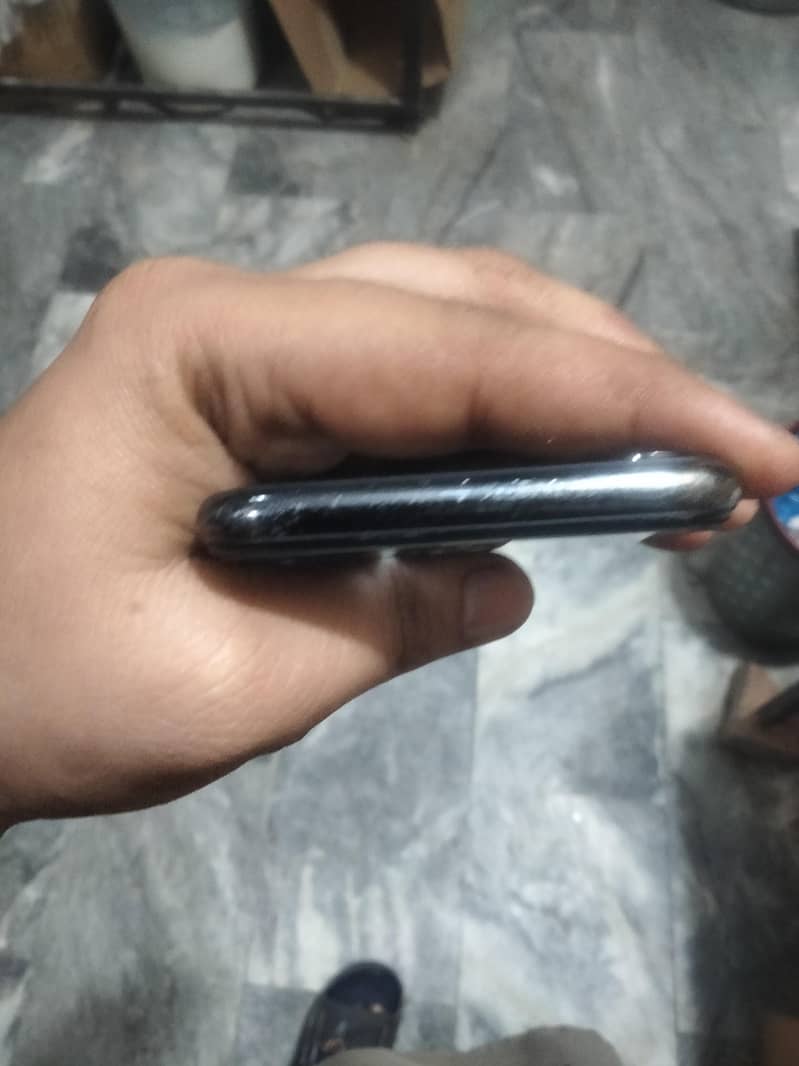 Apple iPhone X 2