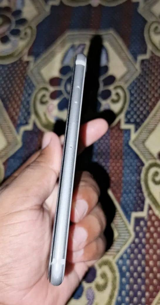 Apple iPhone SE 0