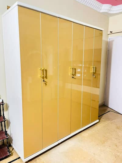 high gloss 3 pc room set furniture for sale urgent