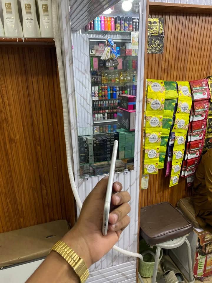 Apple iPhone 7 Plus 5