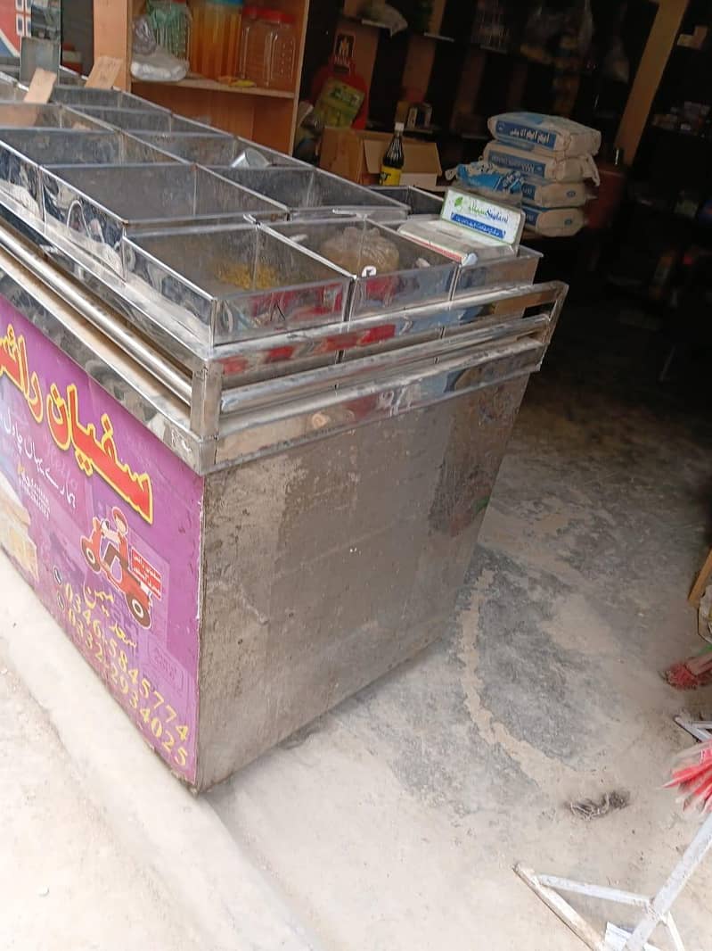 General store Counter 3
