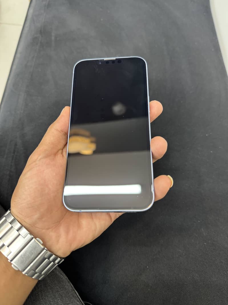 Apple iPhone 14 4