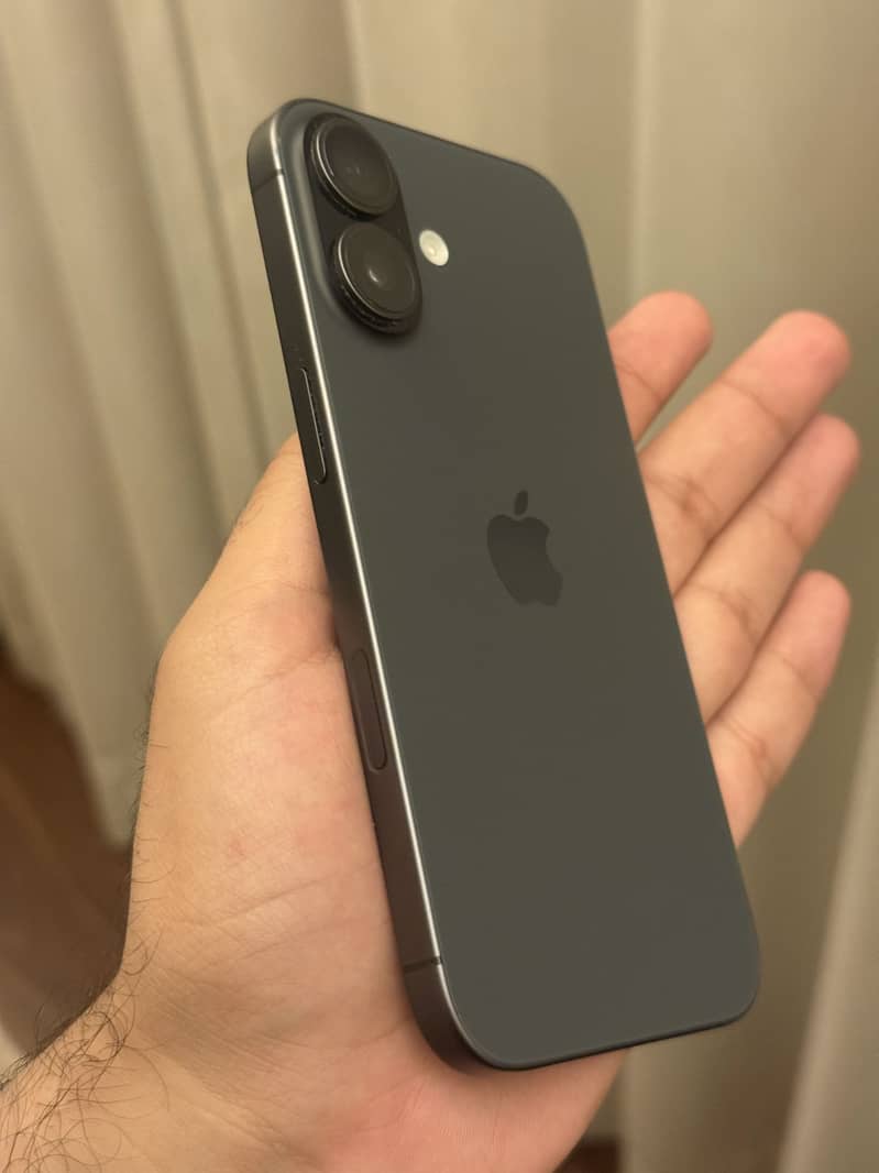 Apple iPhone 17 2