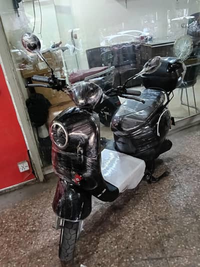 Hi speed electric scooty