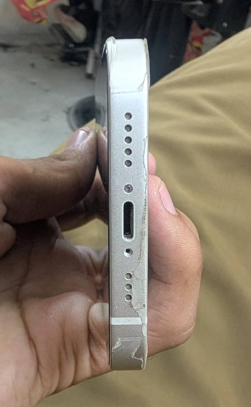 Apple iPhone 13 3