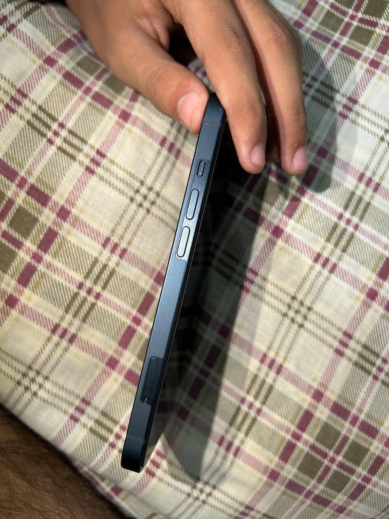 Apple iPhone 14 2
