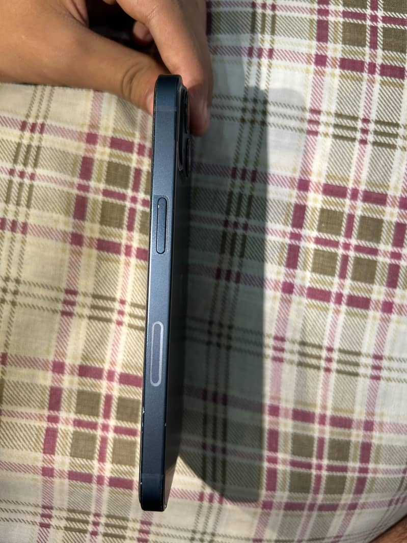 Apple iPhone 14 4