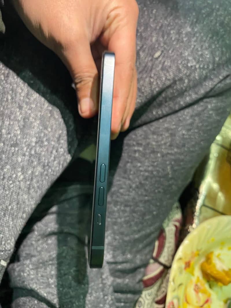 Apple iPhone 14 9