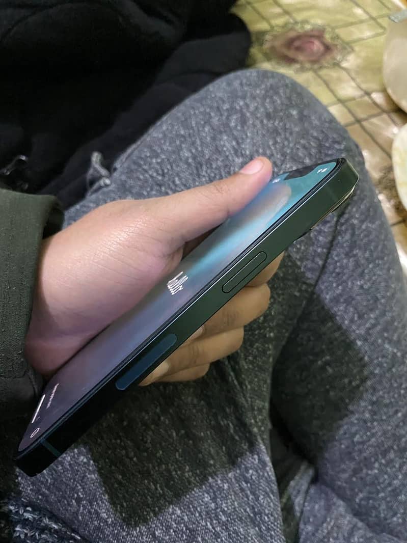 Apple iPhone 14 10