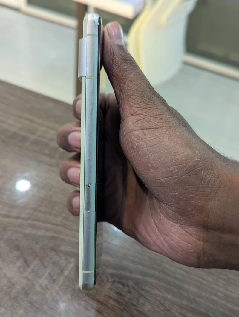 Google Pixel 7 5