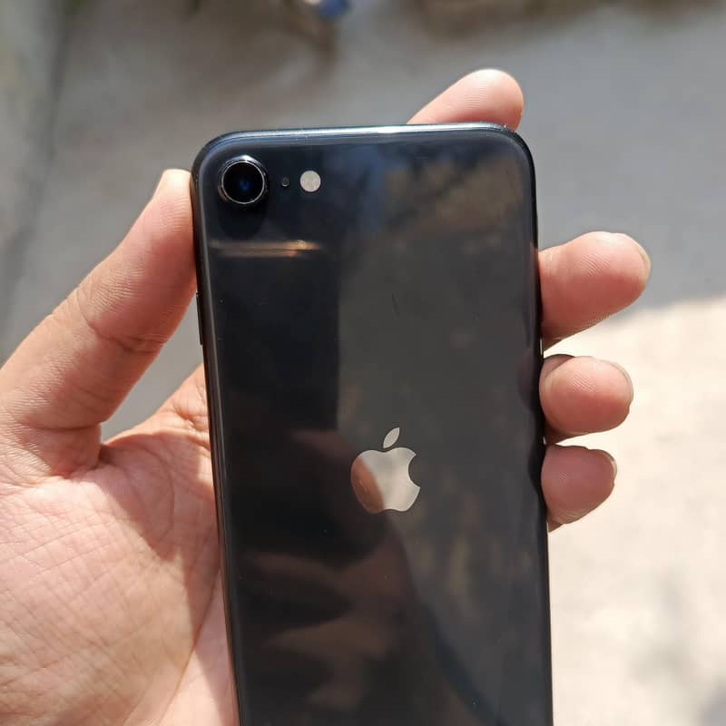 Apple iPhone SE 0