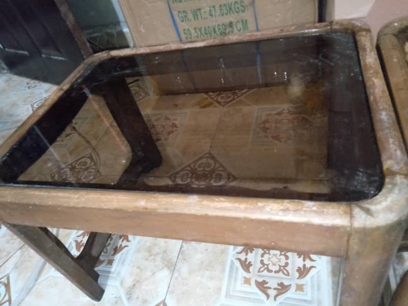 2 Side Tables 4
