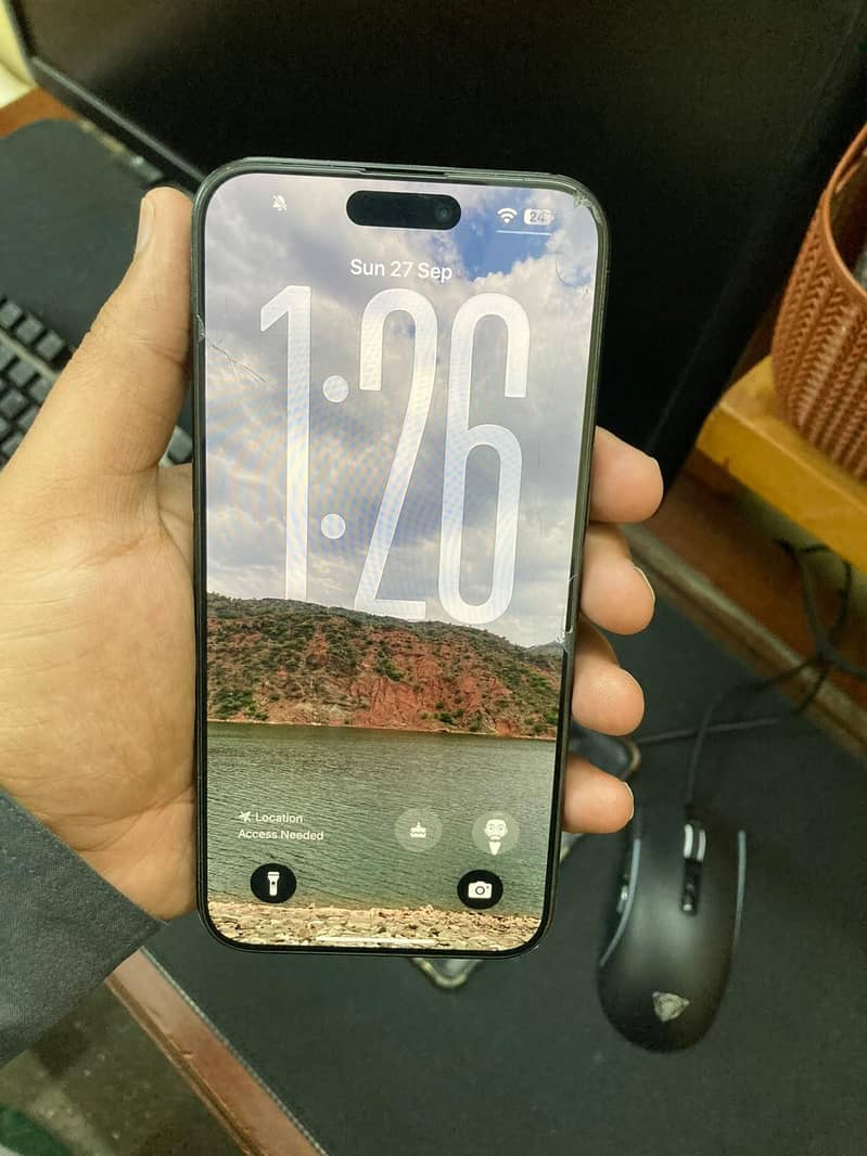 Apple iPhone 15 Pro Max 2