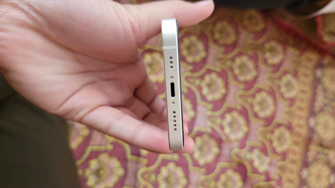 Apple iPhone 12 5