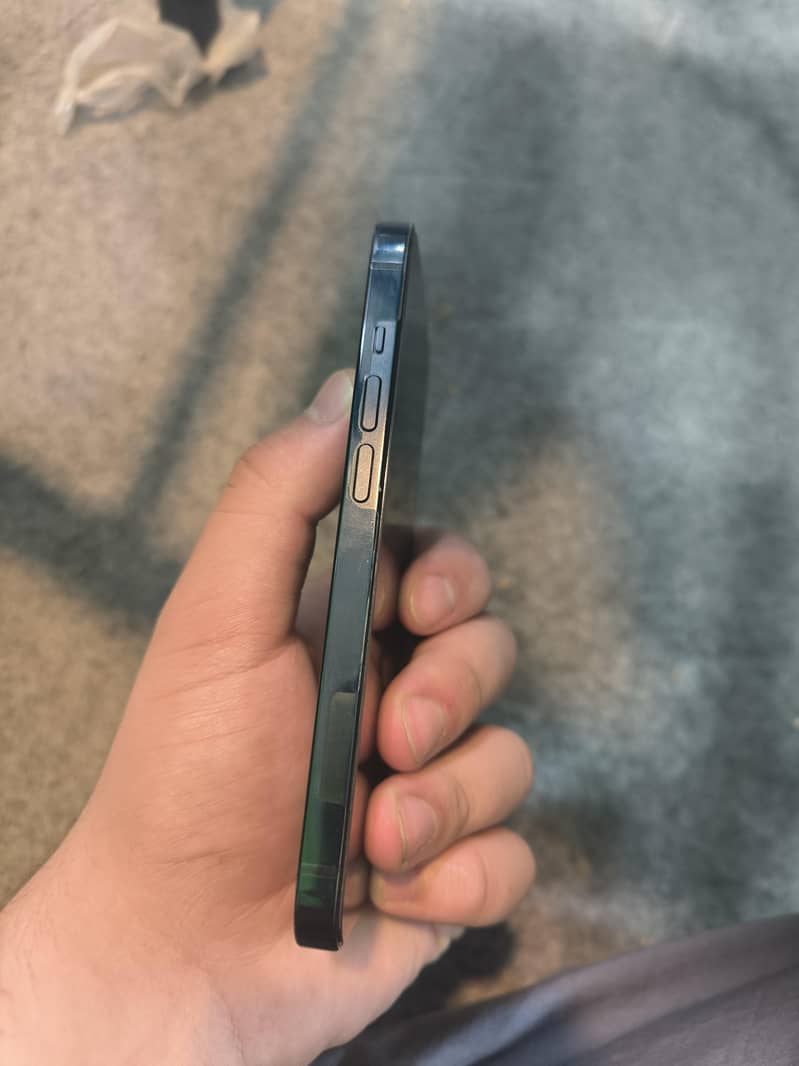 Apple iPhone 14 2