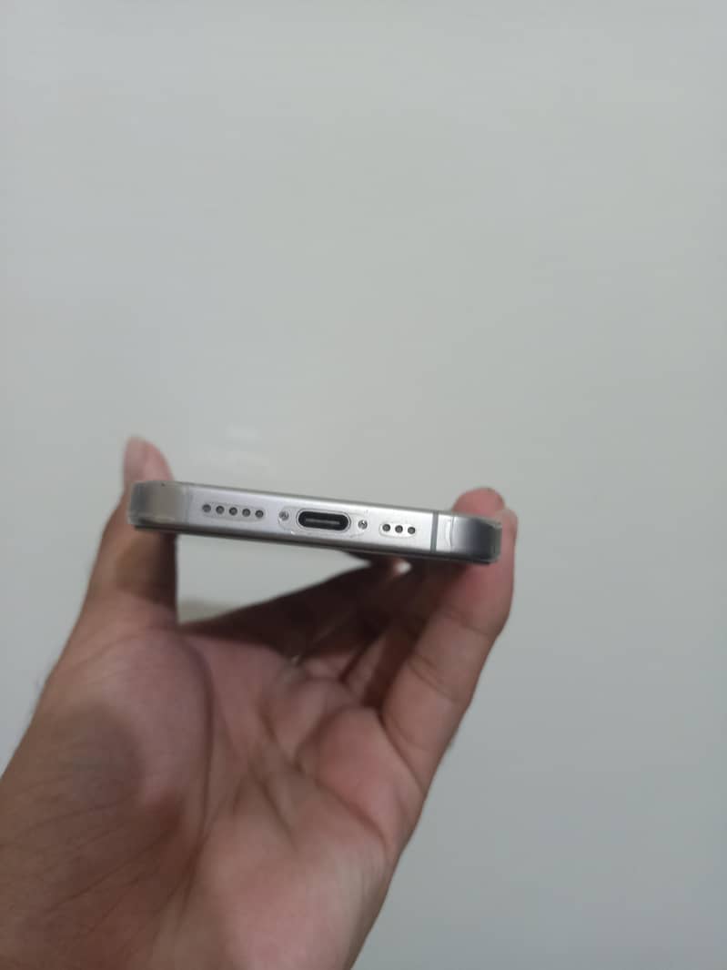 Apple iPhone 15 Pro 1