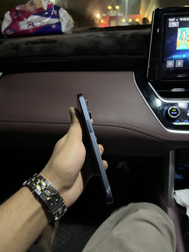 Apple iPhone 15 Pro Max 1