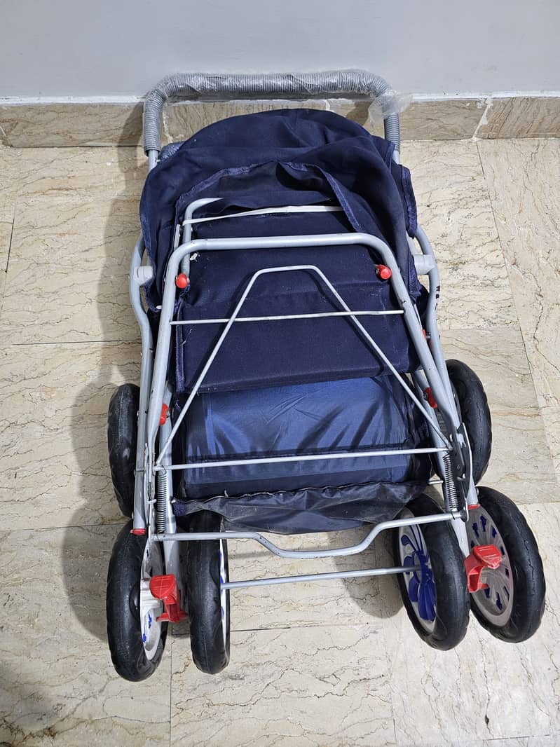 Pram + stroller 0