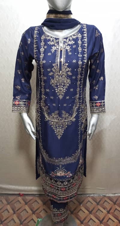 Ladies suits Ready to wear
