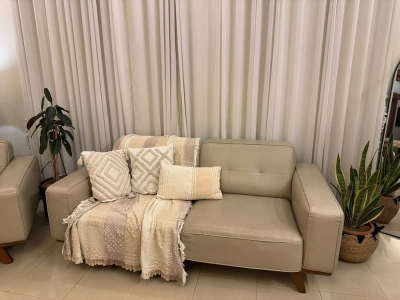 Sofa set 0