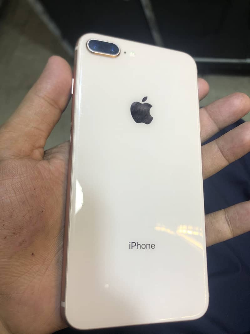 Apple iPhone 8 Plus 2