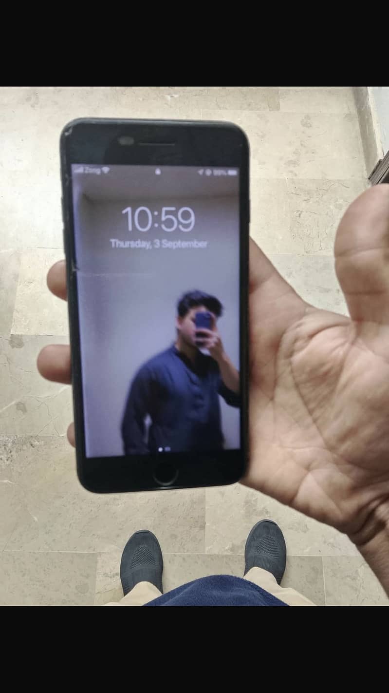 Apple iPhone 7 Plus 1