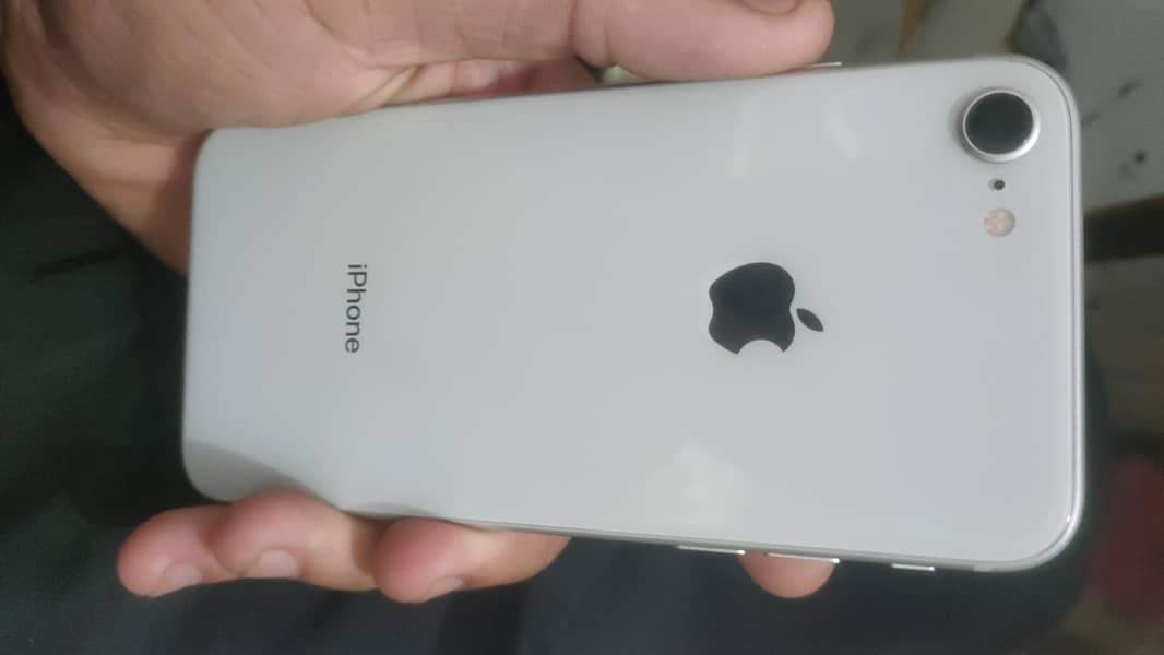 Apple iPhone 8 0