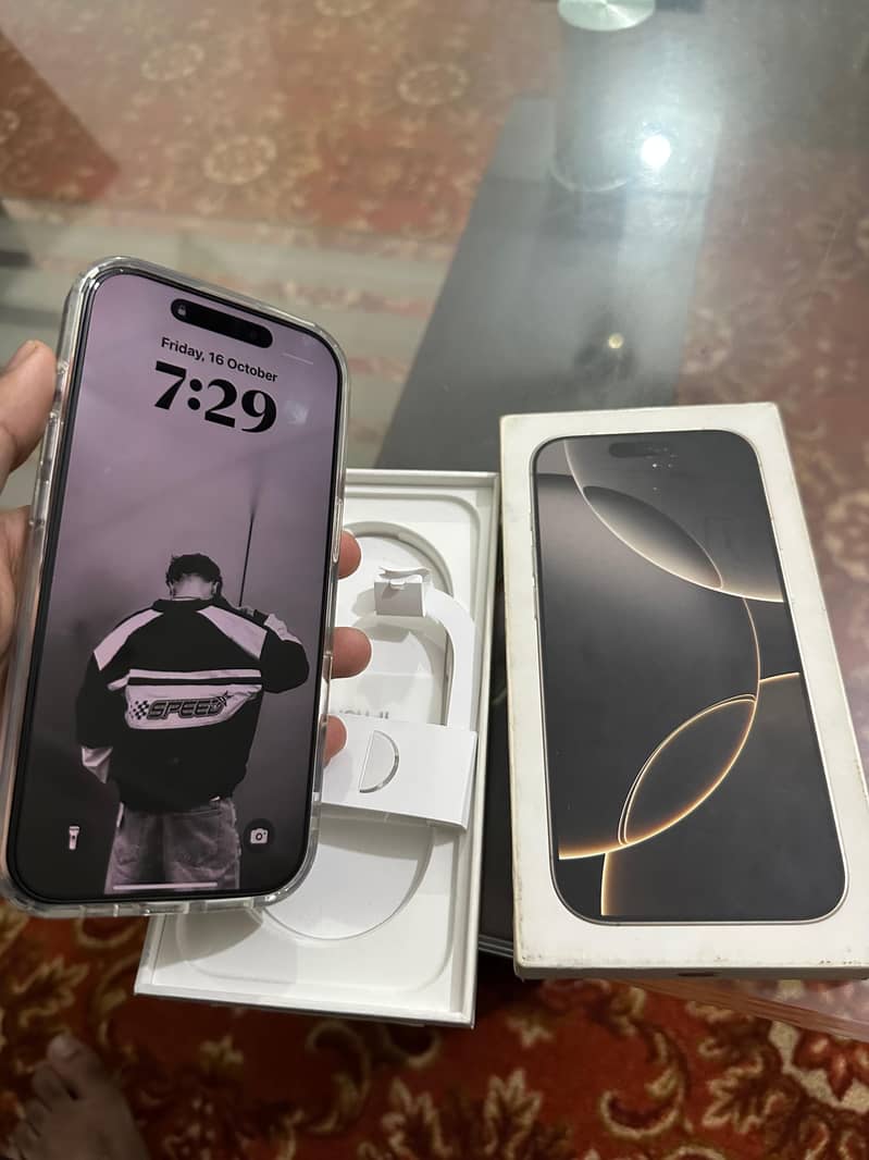 Apple iPhone 16 Pro 1