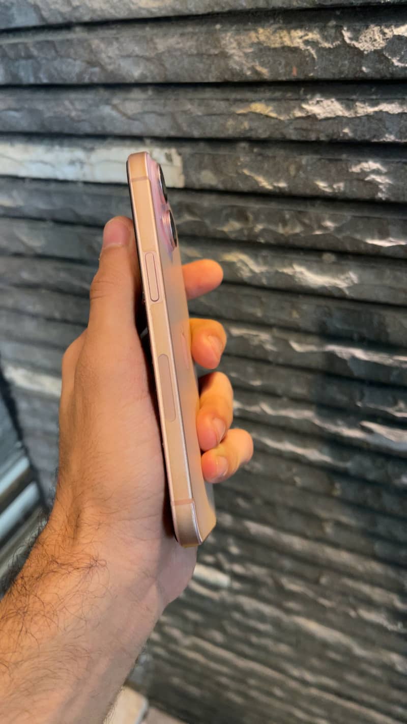 Iphone 15 4