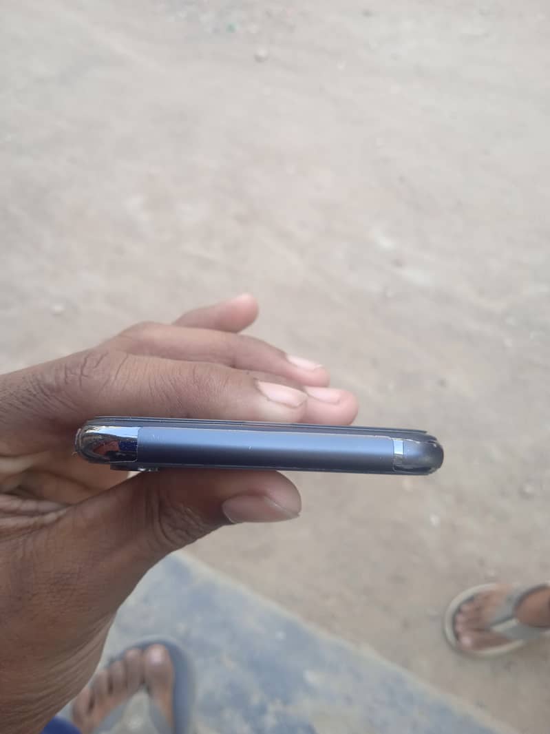 Apple iPhone X 5