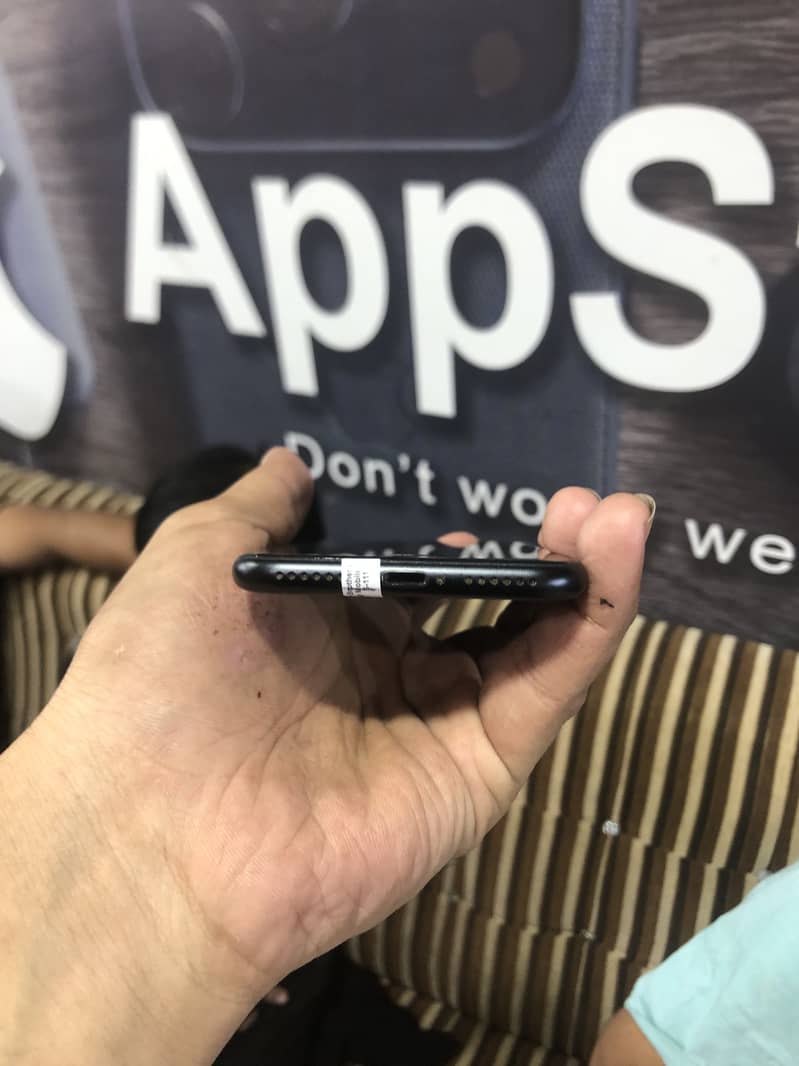 Apple iPhone SE 2