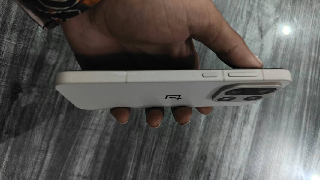 Oneplus 15 10/10 5