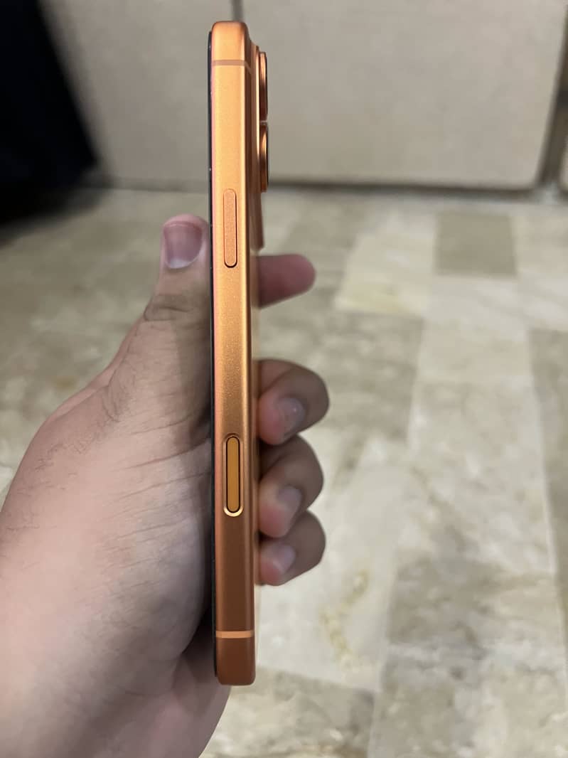 Apple iPhone 17 Pro Max 6