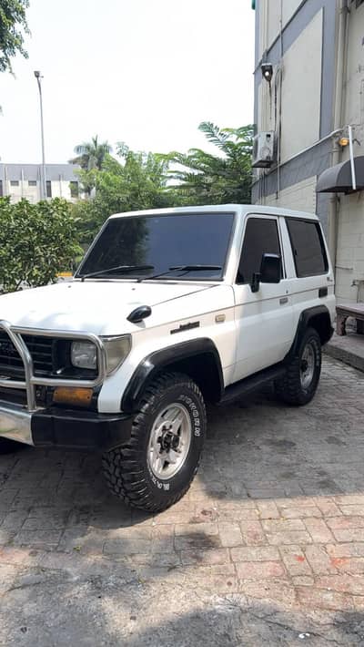 Toyota Land Cruiser 1991