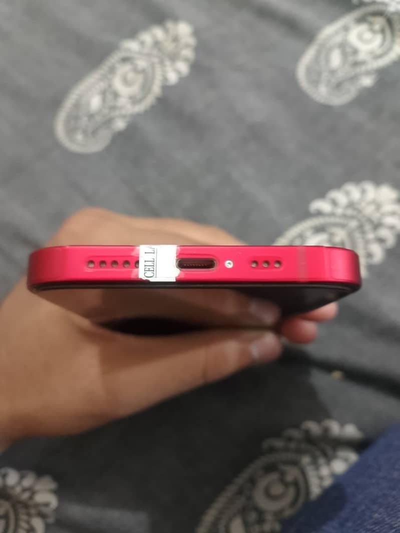 Apple iPhone 13 2
