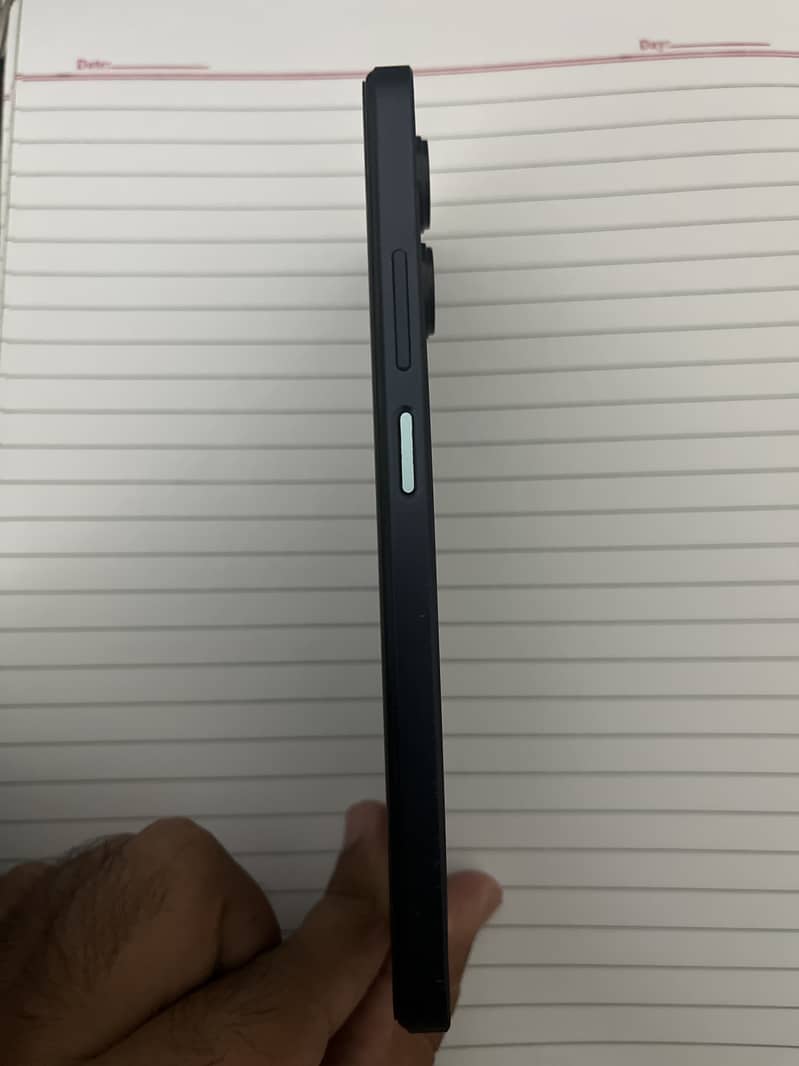 Realme C33 3