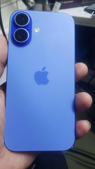 Apple iPhone 16
