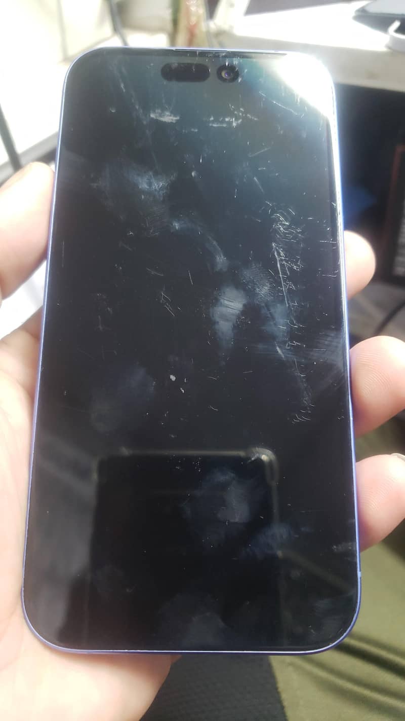 Apple iPhone 16 1
