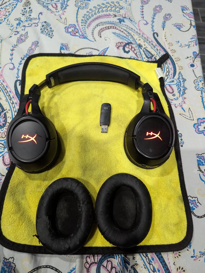 HyperX Cloud Flight Wireless 1