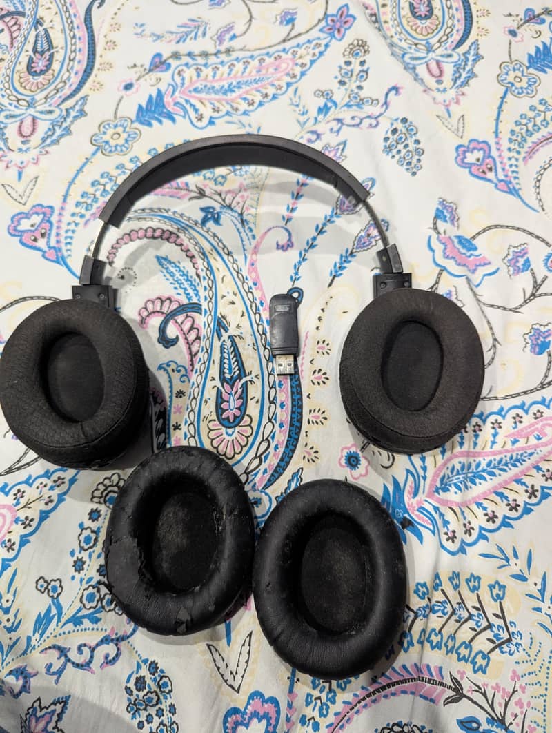 HyperX Cloud Flight Wireless 4