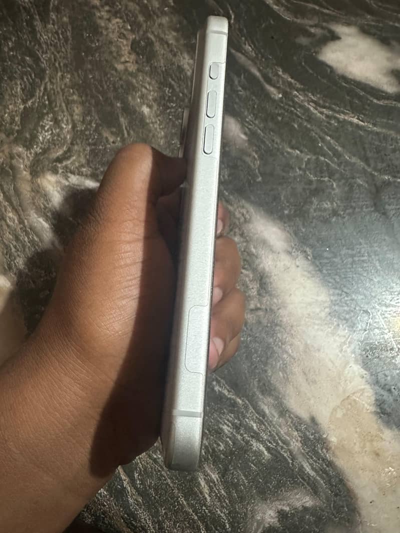 Apple iPhone 17 Pro Max 5