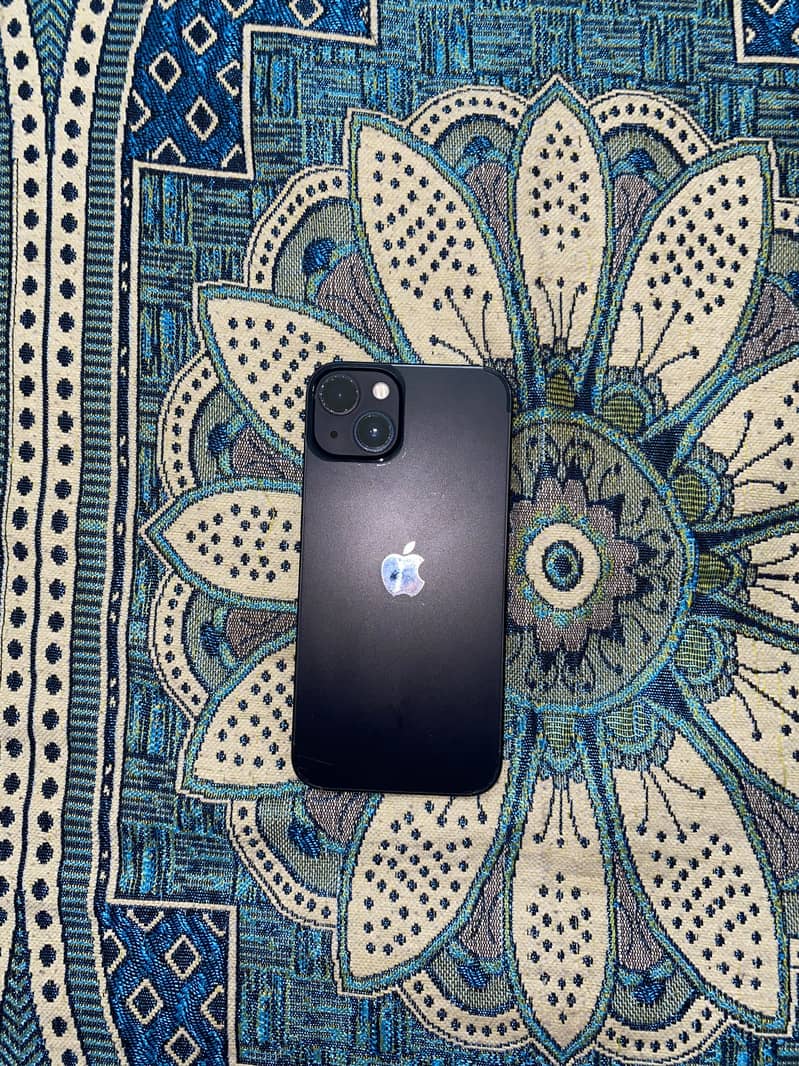 Apple iPhone 13 1