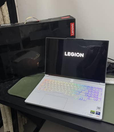 Lenovo Legion 7 ULTRA 9 275HX | RTX 5070 | OLED | 32gb ram