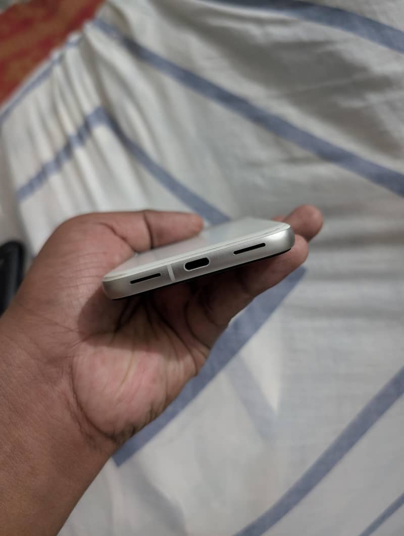 Google Pixel 8a 1