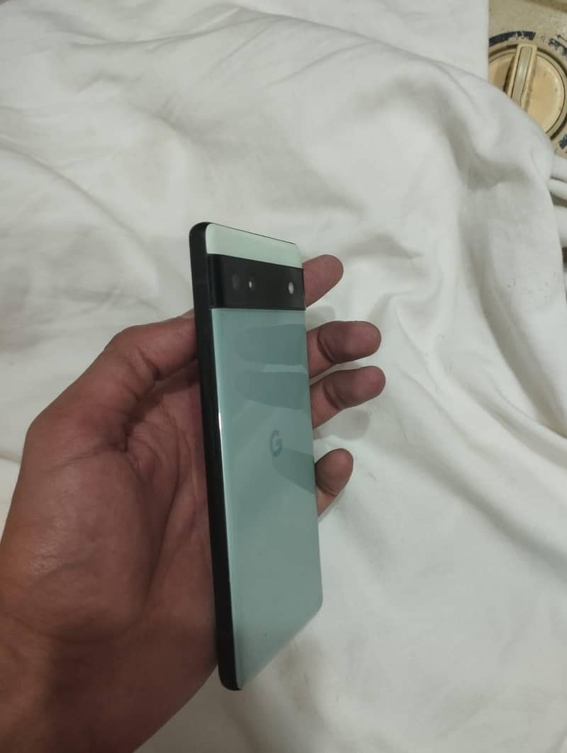 Google Pixel 6a 4