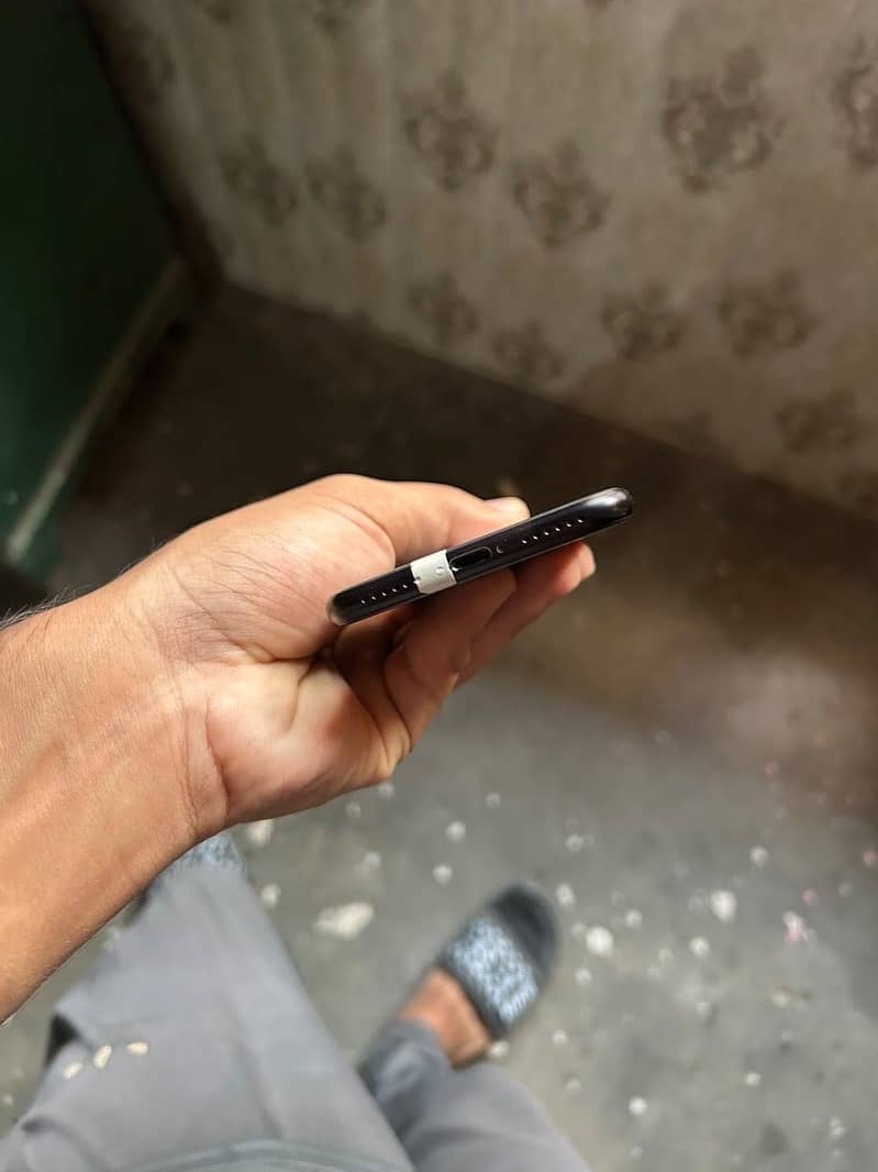 Apple iPhone SE 0