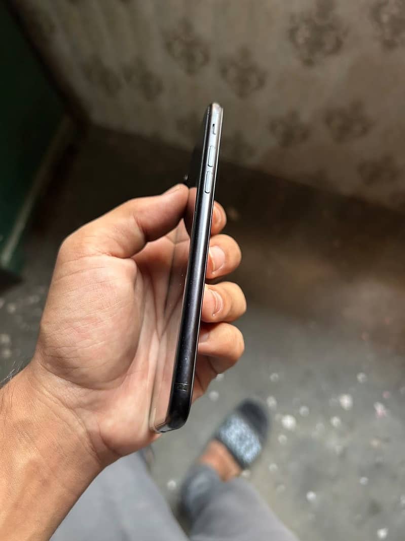 Apple iPhone SE 3