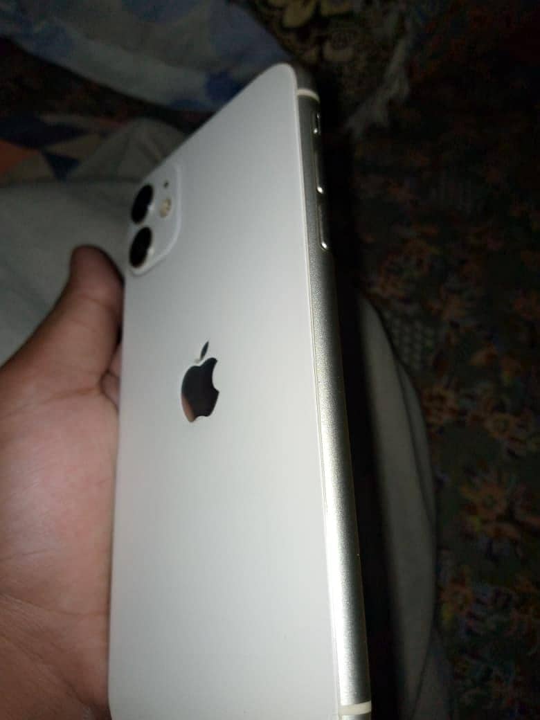 Apple iPhone 11 2